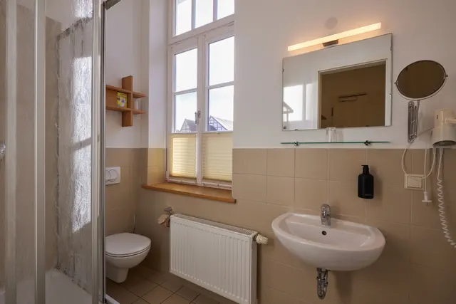 eco single room | close to wellness  — room at ahead burghotel, Lenzen/Elbe — photo 4 of 4