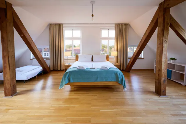 family and friends | queen and sofa bed on top floor – ahead burghotel