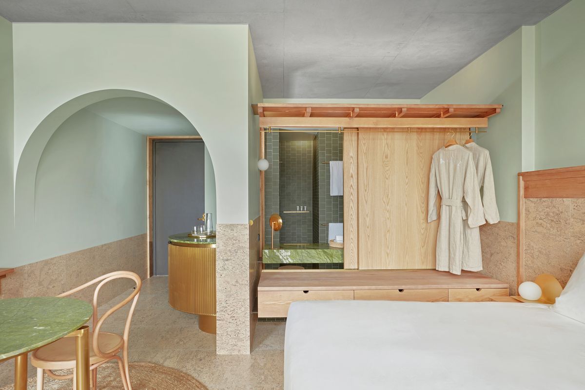 Spacious Family Suite — room at Apaleo Hotel Berlin, Berlin — photo 2 of 8