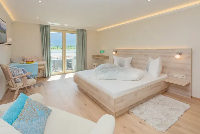 Studio S/M | Lakefront West — Arndts Bootshaus, St Wolfgang (2/10)