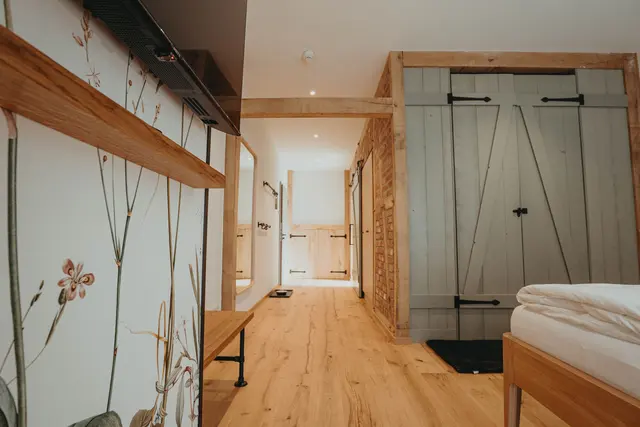 2 Schlafzimmer verbunden durch privaten Vorflur — Biohotel WildLand, Wietze (2/9)