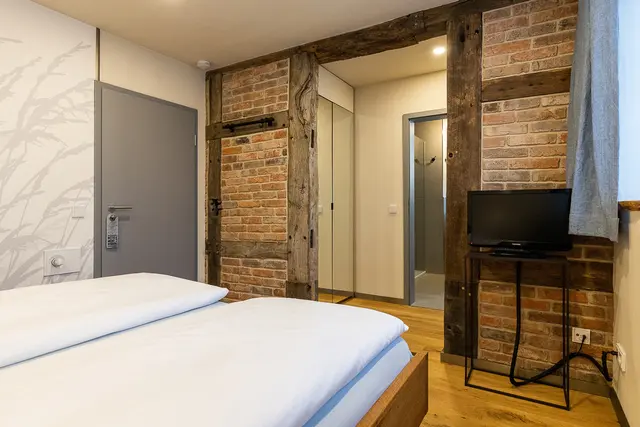 Besonderes Doppelzimmer mit großer Dusche — Biohotel WildLand, Wietze (3/5)