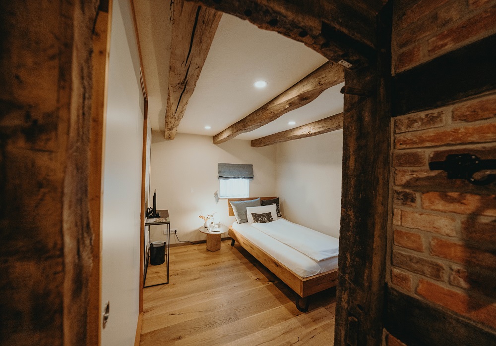 Spacious single room – Biohotel WildLand