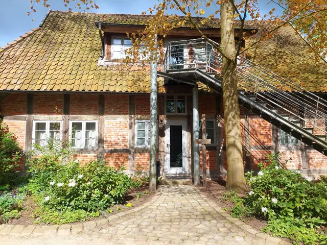 Thick Oak | Own Entrance, 4 Rooms – Biohotel WildLand