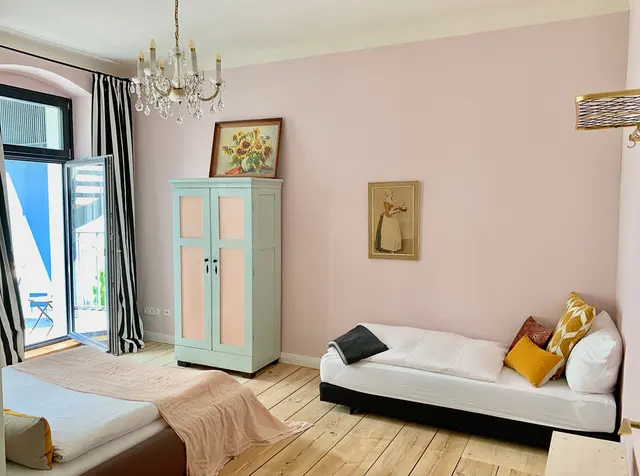 Superior Apartment | 1 Bedroom | Middle floor with balcony – Brilliant Apartments 