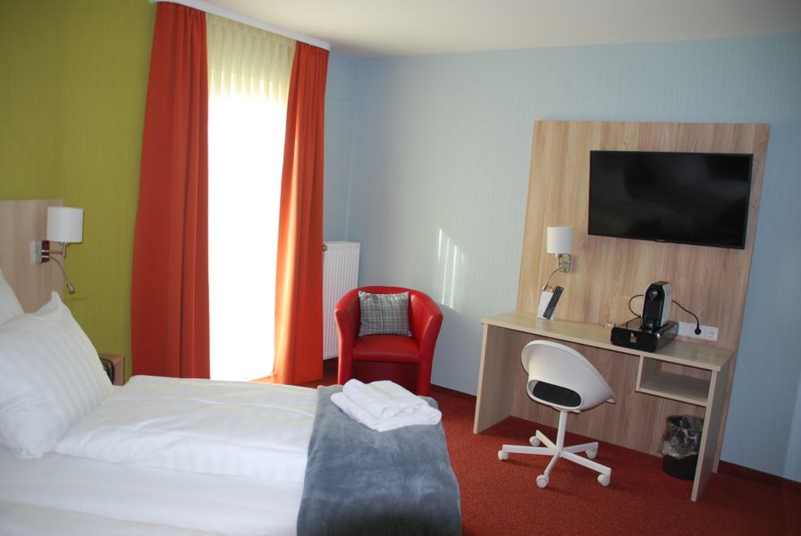 Basic | French Bed and Cozy – City Hotel Meckenheim