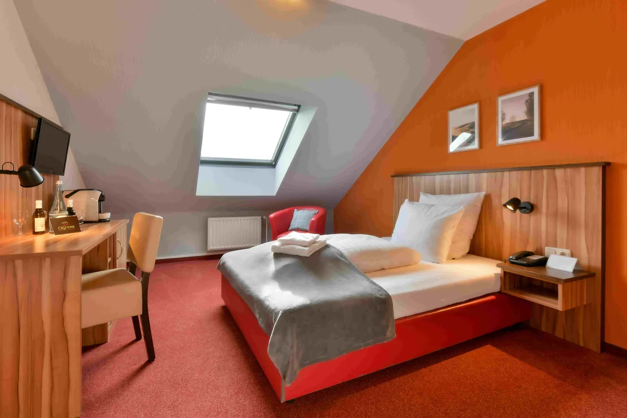 Classic | Guest House with French Bed – City Hotel Meckenheim