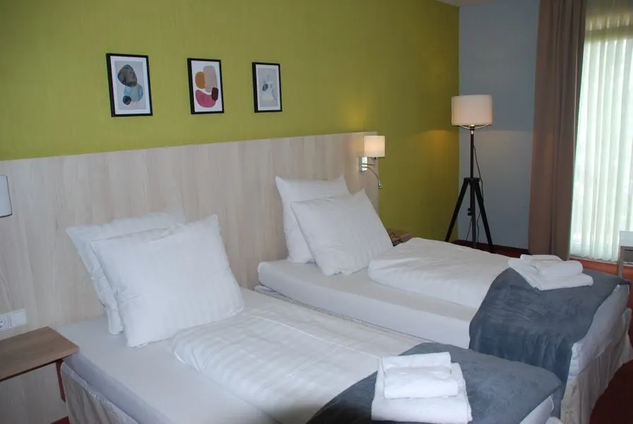 Classic | Quiet and Backside Facing – City Hotel Meckenheim