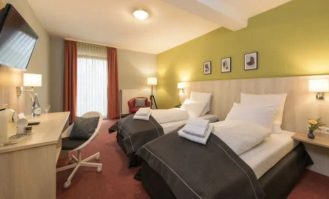 Classic Renovated | 2 Rooms Next to each other – City Hotel Meckenheim