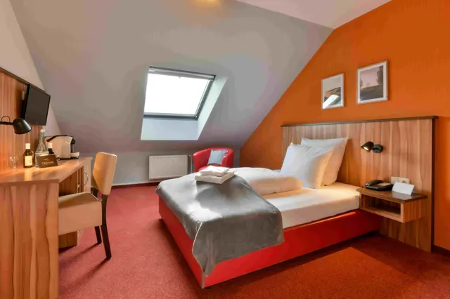 Classic | Single with Front View – City Hotel Meckenheim