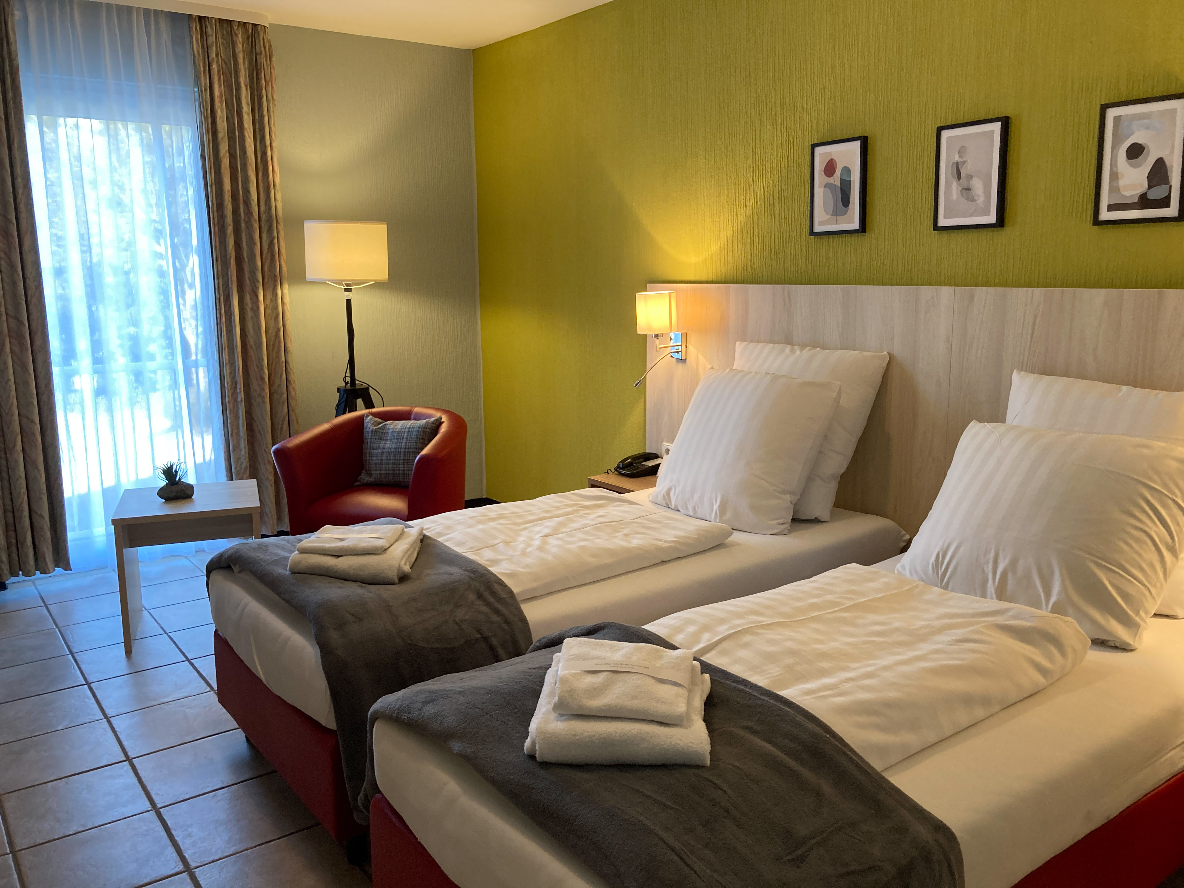 Classic | Twin beds and Ground Floor – City Hotel Meckenheim