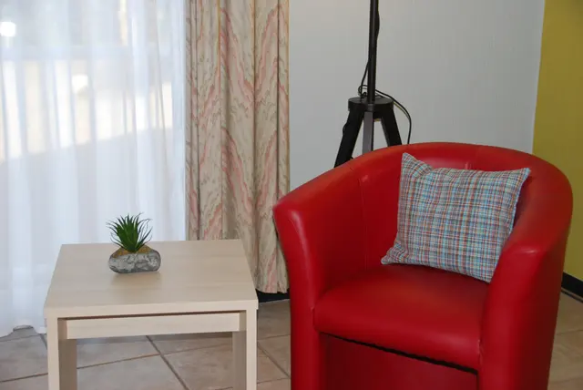 Classic | Twin Beds, Ground Floor and Tiled Floor — City Hotel Meckenheim, Meckenheim (2/2)