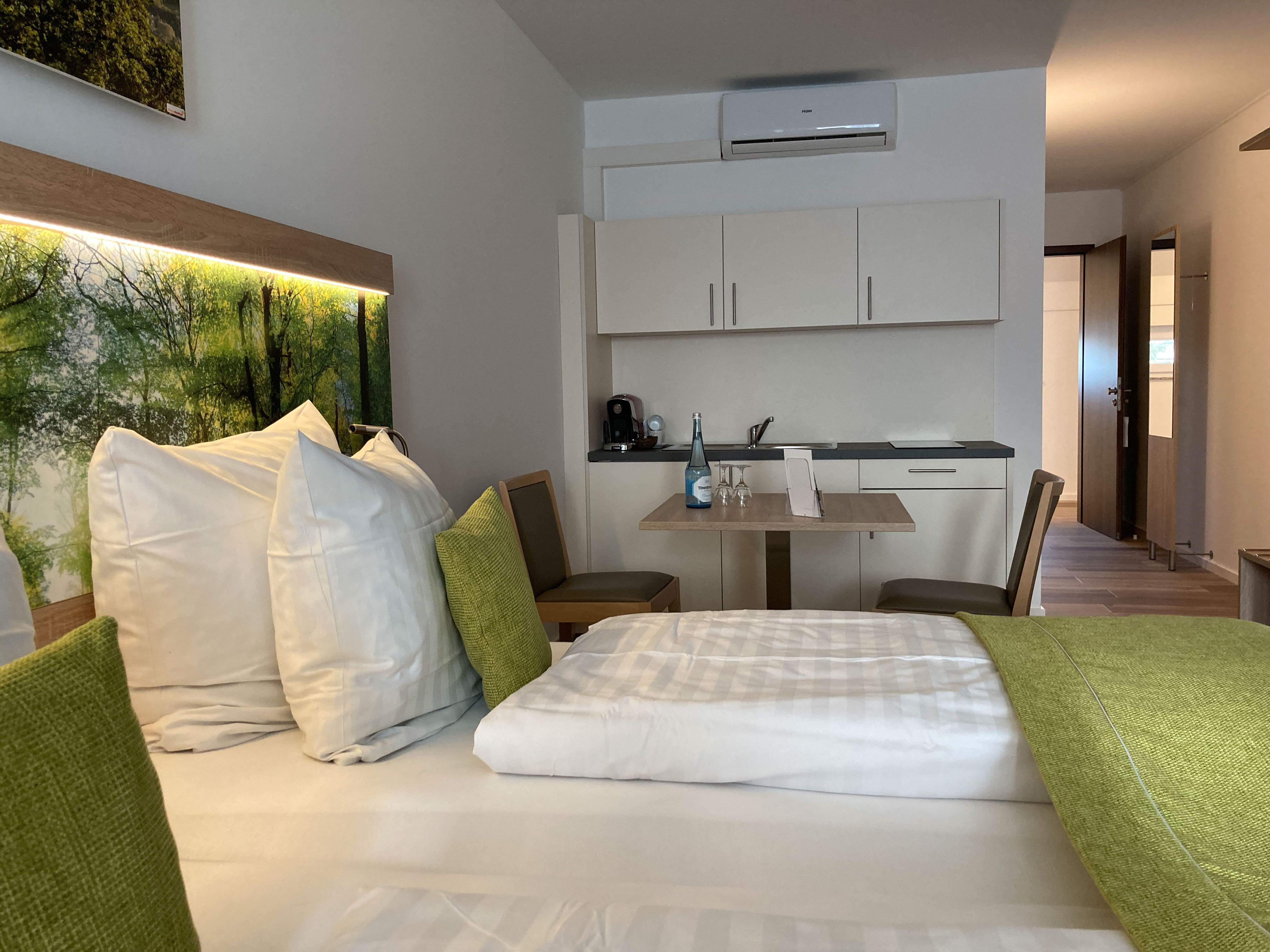 Deluxe | Double Bed and Nature View – City Hotel Meckenheim