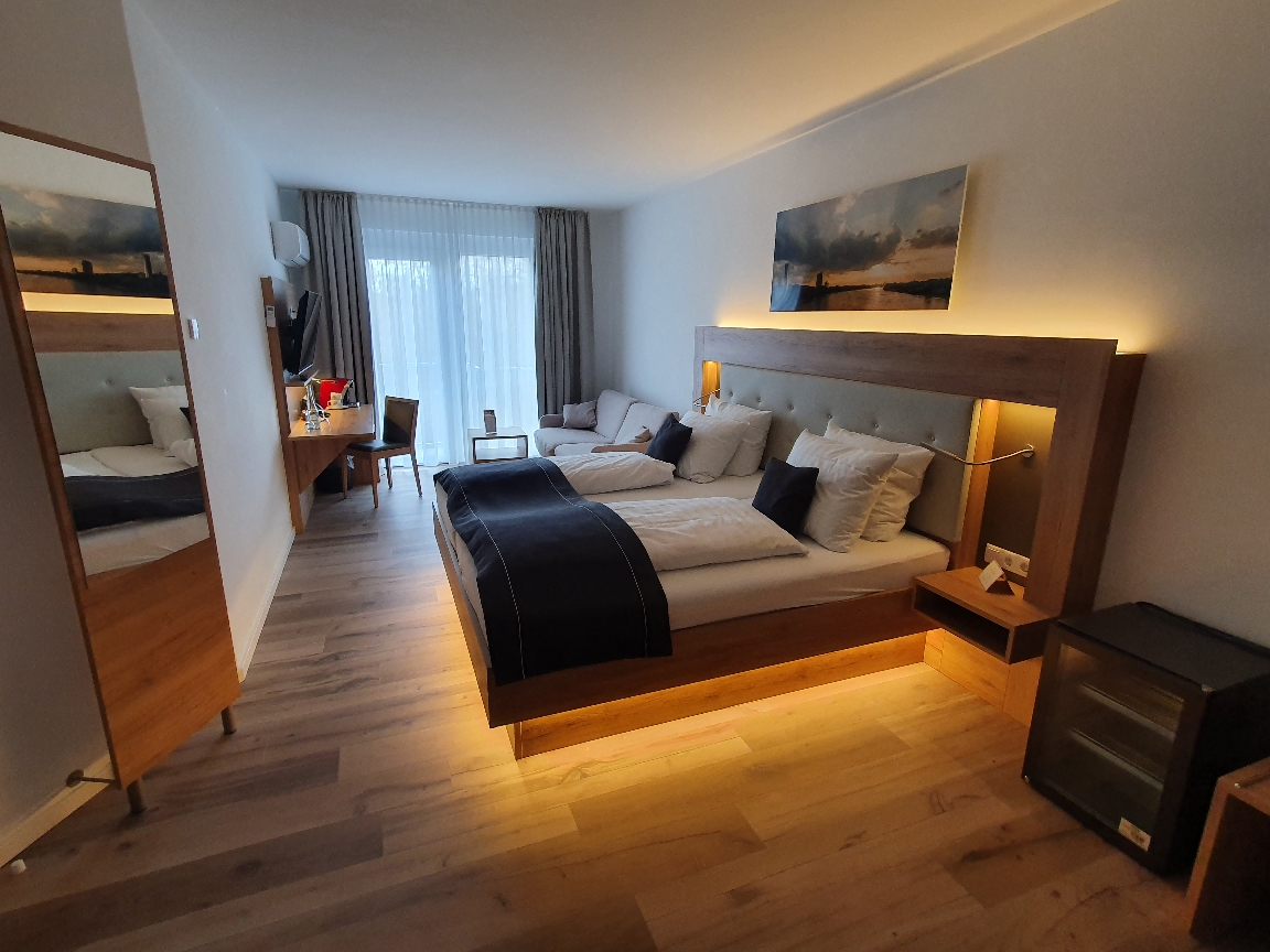 Deluxe |  Extra quiet and Balcony — room at City Hotel Meckenheim, Meckenheim — photo 3 of 3