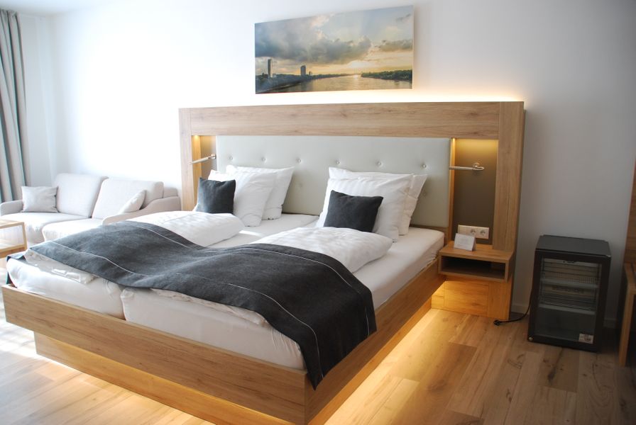 Deluxe | Guest House and Nature View – City Hotel Meckenheim
