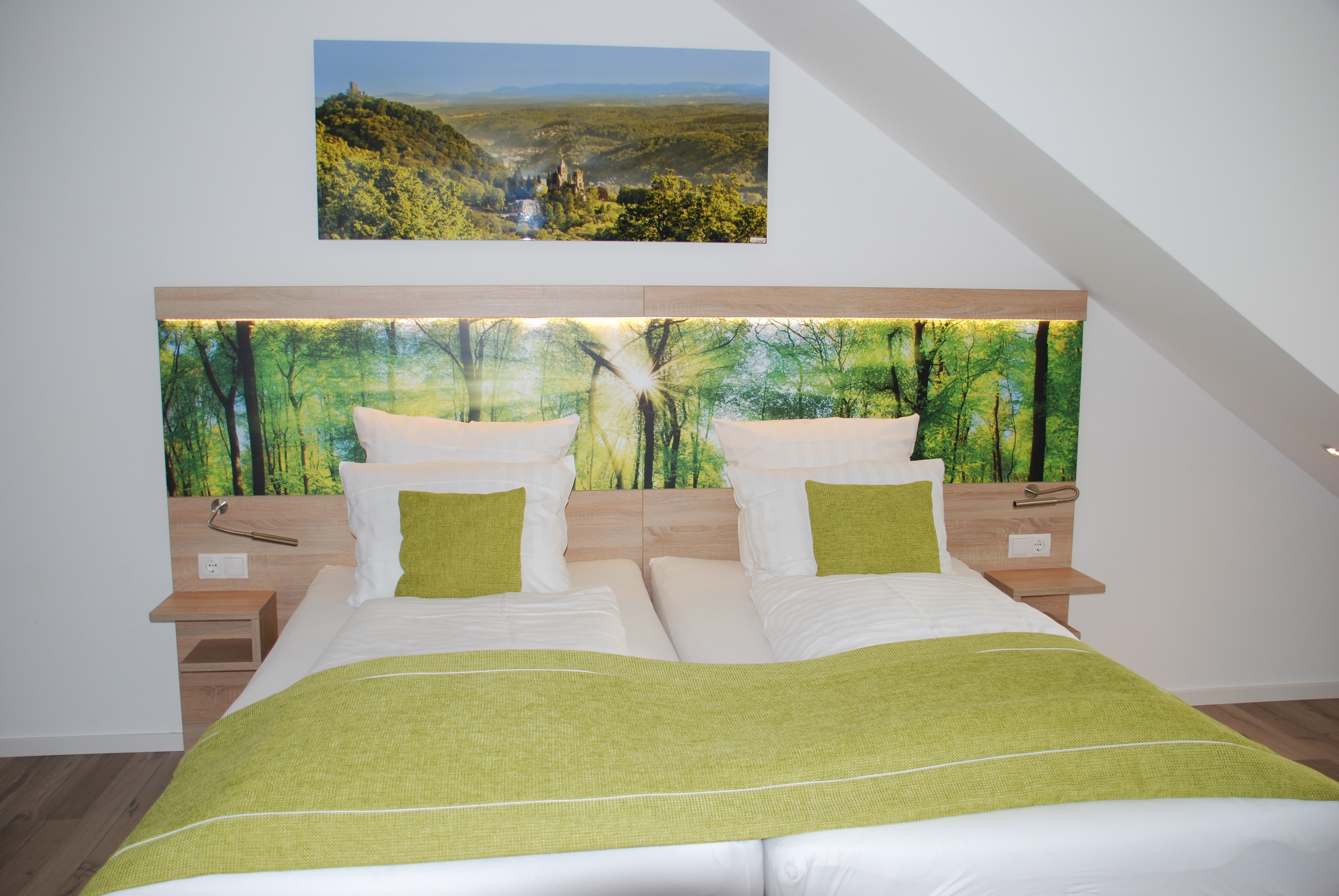 Deluxe XL | King Bed with Balcony — room at City Hotel Meckenheim, Meckenheim — photo 2 of 5