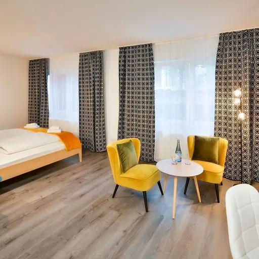 Modern | Ground Floor and Back Facing — City Hotel Meckenheim, Meckenheim (8/8)