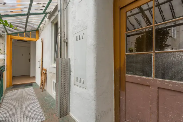 1 Bedroom | Naschmarkt | City view — accommodation at Cityswap Austria GmbH, Vienna — photo 14 of 16