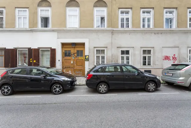 1 Bedroom | Naschmarkt | City view — accommodation at Cityswap Austria GmbH, Vienna — photo 16 of 16