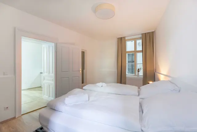 1 Bedroom | Naschmarkt | Garden view — accommodation at Cityswap Austria GmbH, Vienna — photo 4 of 12
