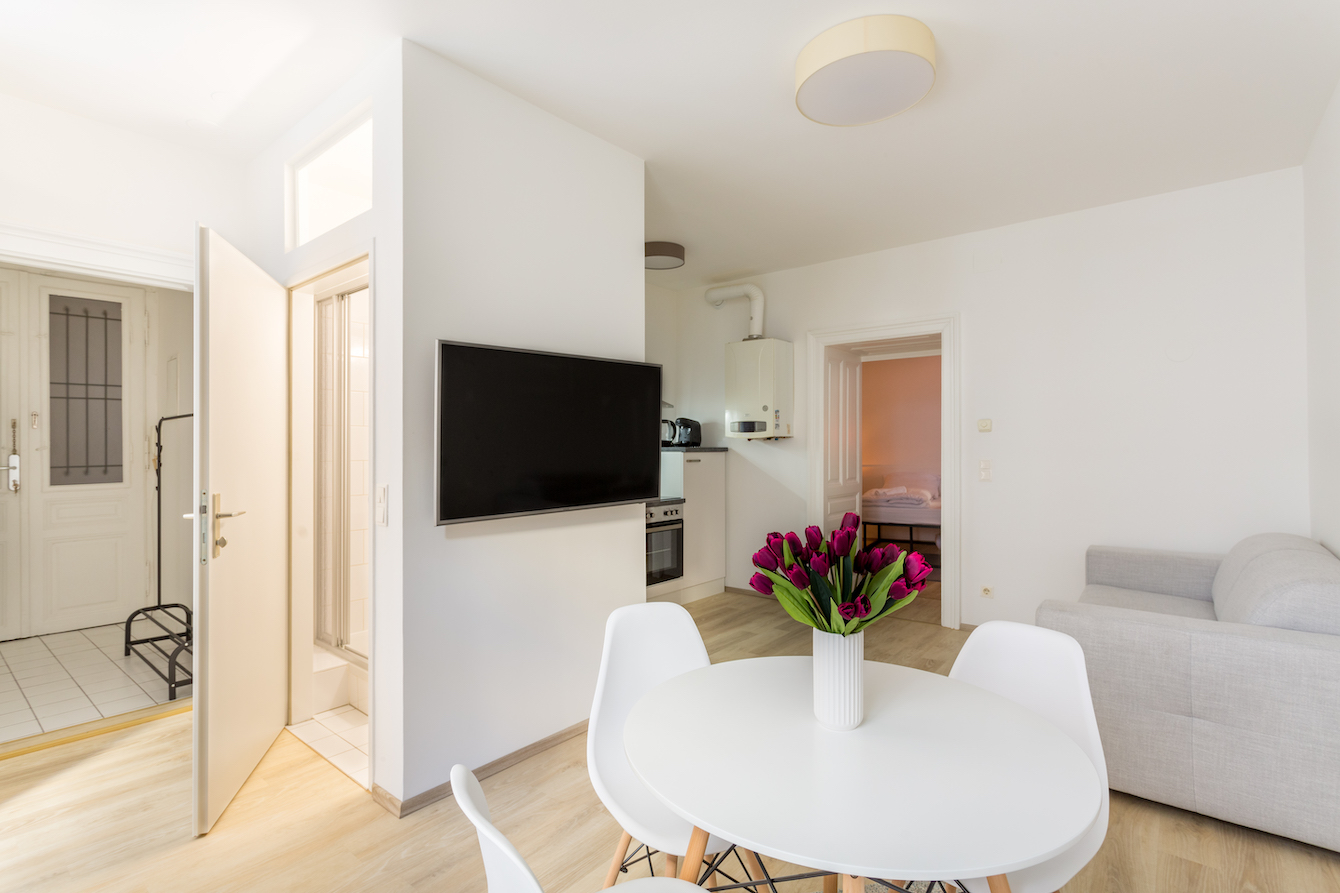 1 Schlafzimmer | Naschmarkt | Gartenblick — Cityswap Austria GmbH, Vienna (8/12)