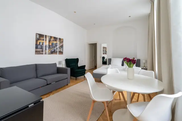 1 Bedroom | Old Town | Garden view | Apt 1A — accommodation at Cityswap Austria GmbH, Vienna — photo 6 of 22