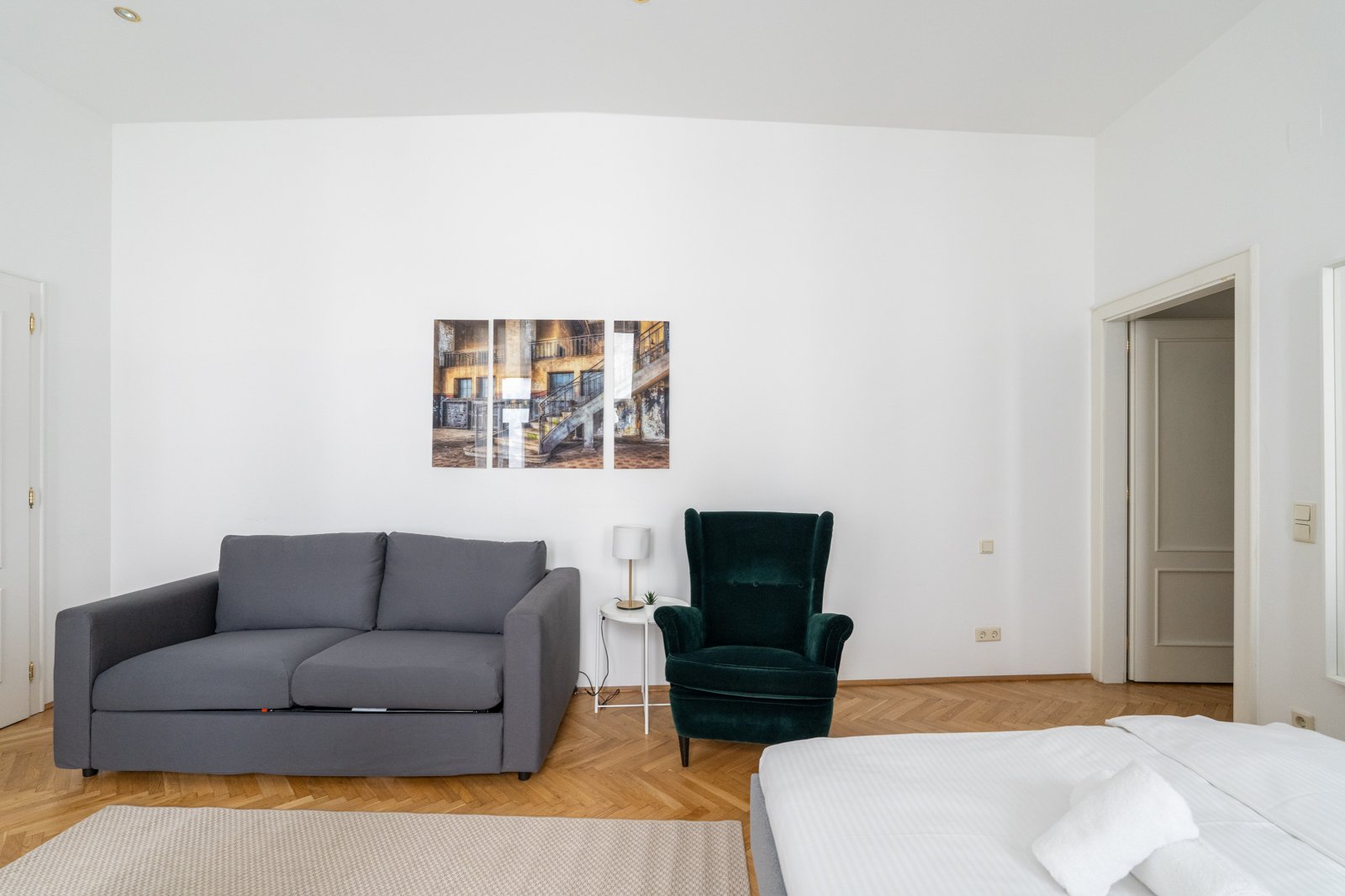 1 Bedroom | Old Town | Garden view | Apt 1A — accommodation at Cityswap Austria GmbH, Vienna — photo 7 of 22