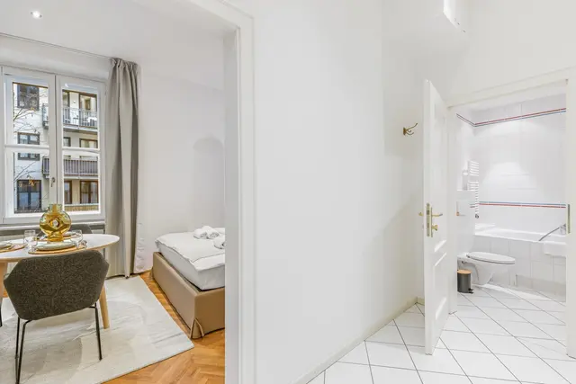 1 Bedroom | Old Town | Garden view | Top 1 — accommodation at Cityswap Austria GmbH, Vienna — photo 6 of 18