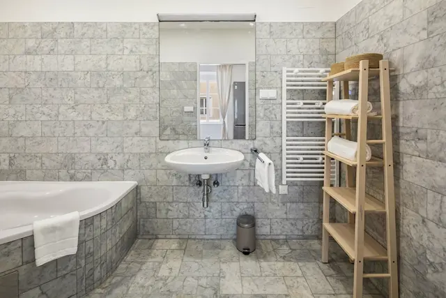 1 Bedroom | Vienna Center | Garden view — accommodation at Cityswap Austria GmbH, Vienna — photo 9 of 10