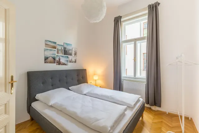 2 Bedroom | Naschmarkt | Garden view | Middle Floor – Cityswap Austria GmbH