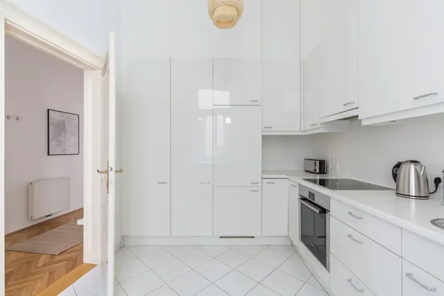 2 Bedroom | Naschmarkt | Garden view | Middle Floor — accommodation at Cityswap Austria GmbH, Vienna — photo 10 of 10