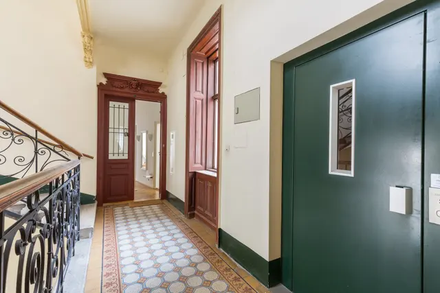 2 Bedroom | Naschmarkt | Garden view | Middle Floor — accommodation at Cityswap Austria GmbH, Vienna — photo 6 of 10
