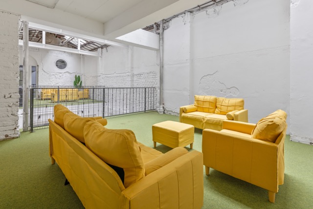 2 Bedroom | Prater Area | Covered terrace — accommodation at Cityswap Austria GmbH, Vienna — photo 11 of 12