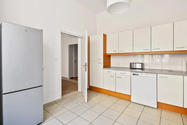 3 Bedroom | Vienna Center | Middle Floor — accommodation at Cityswap Austria GmbH, Vienna — photo 15 of 19