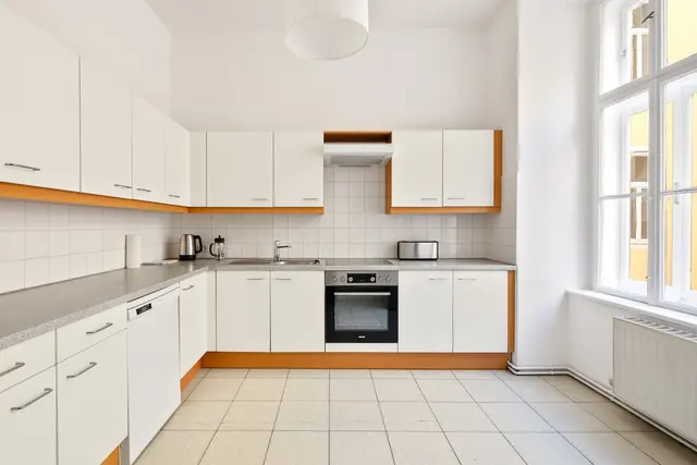 3 Bedroom | Vienna Center | Middle Floor — accommodation at Cityswap Austria GmbH, Vienna — photo 17 of 19