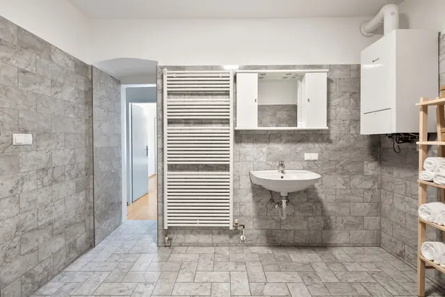3 Bedroom | Vienna Center | Middle Floor — accommodation at Cityswap Austria GmbH, Vienna — photo 6 of 19