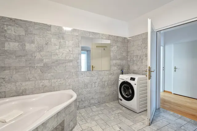 3 Bedroom | Vienna Center | Middle Floor — accommodation at Cityswap Austria GmbH, Vienna — photo 7 of 19