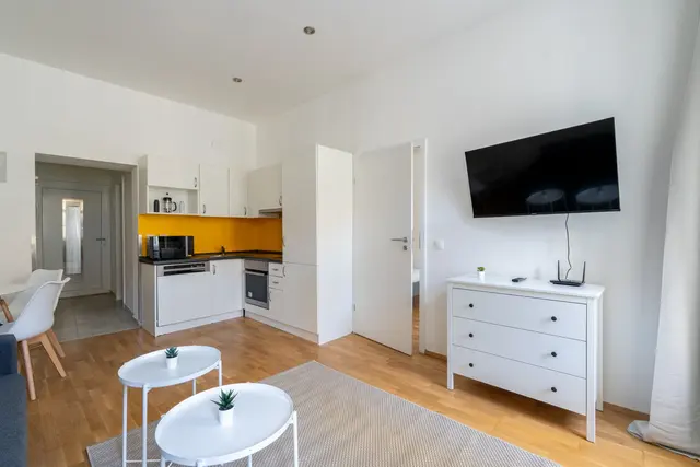 1 Bedroom | Naschmarkt | Low Floor — accommodation at Cityswap Austria GmbH, Vienna — photo 11 of 24