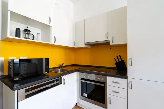 1 Bedroom | Naschmarkt | Low Floor — accommodation at Cityswap Austria GmbH, Vienna — photo 12 of 24