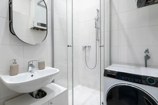 1 Bedroom | Naschmarkt | Low Floor — accommodation at Cityswap Austria GmbH, Vienna — photo 20 of 24