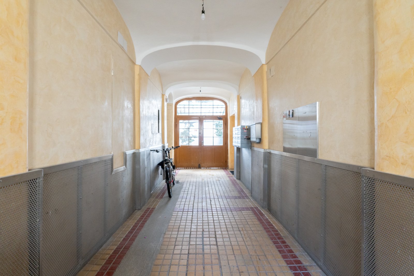 1 Bedroom | Naschmarkt | Low Floor — accommodation at Cityswap Austria GmbH, Vienna — photo 23 of 24