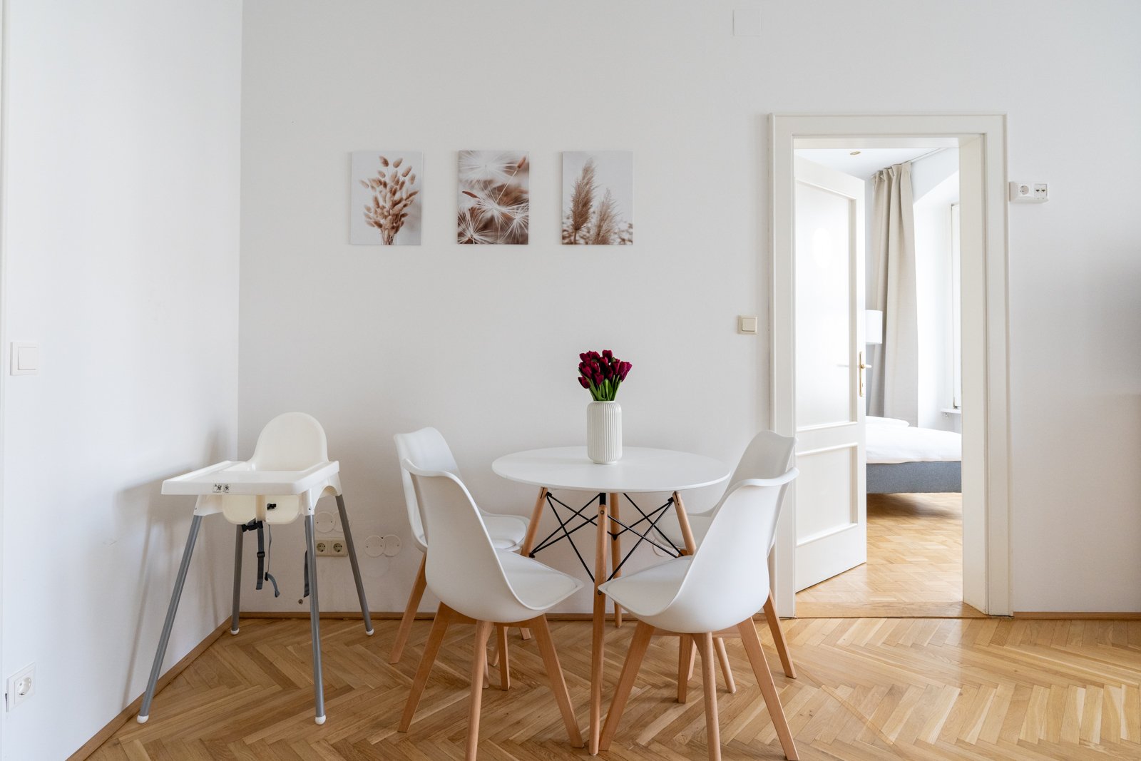 1 Bedroom | Old Town | City view | Middle Floor — accommodation at Cityswap Austria GmbH, Vienna — photo 3 of 10