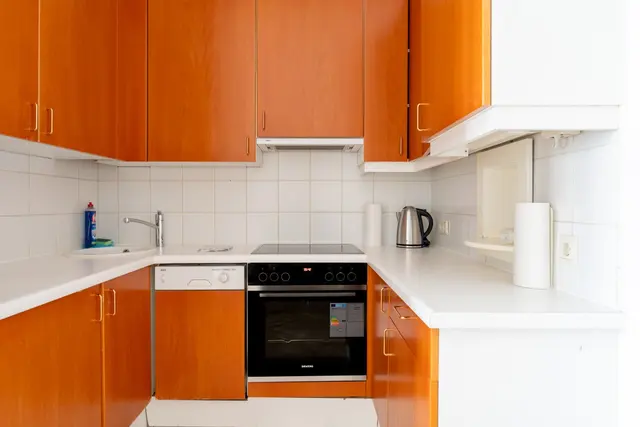 1 Bedroom | Old Town | City view | Middle Floor — accommodation at Cityswap Austria GmbH, Vienna — photo 4 of 10