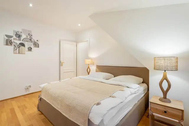 1 Bedroom | Old Town | Garden view | Top 7 — accommodation at Cityswap Austria GmbH, Vienna — photo 3 of 13
