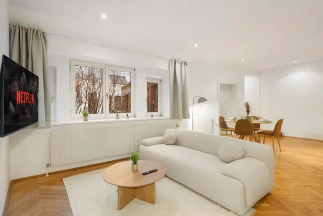 1 Bedroom | Old Town | Garden view | Top 7 — accommodation at Cityswap Austria GmbH, Vienna — photo 4 of 13