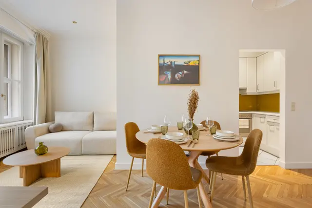 1 Bedroom | Old Town | City view | High Floor — accommodation at Cityswap Austria GmbH, Vienna — photo 9 of 14