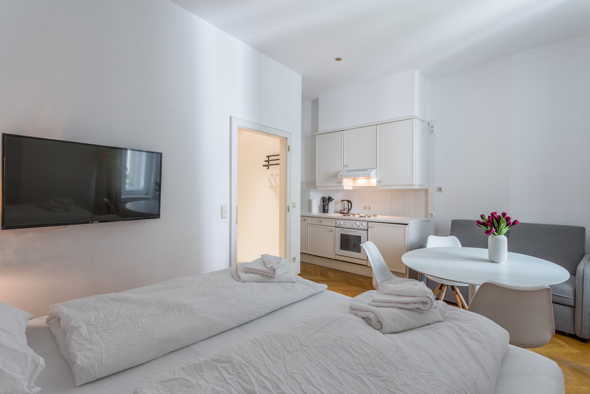 1 Bedroom | Old Town | Garden view | Top 3 – Cityswap Austria GmbH