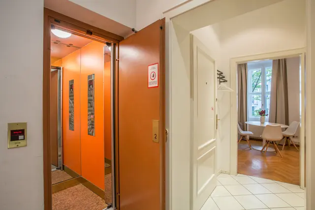 1 Bedroom | Old Town | Garden view | Top 3 — accommodation at Cityswap Austria GmbH, Vienna — photo 17 of 18