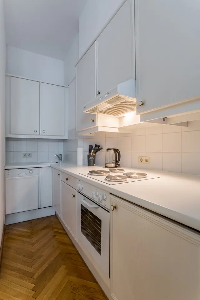 1 Bedroom | Old Town | Garden view | Top 3 — accommodation at Cityswap Austria GmbH, Vienna — photo 8 of 18
