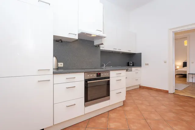 2 Bedroom | Naschmarkt | Middle Floor — accommodation at Cityswap Austria GmbH, Vienna — photo 11 of 23